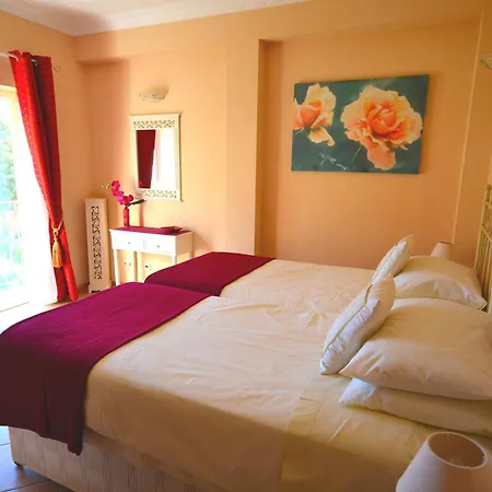 Holiday home Luxurioese Privatvilla Mit Infinity Pool *
