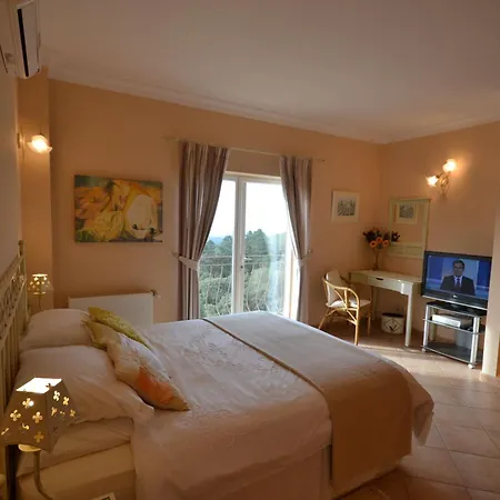 Holiday home Luxurioese Privatvilla Mit Infinity Pool