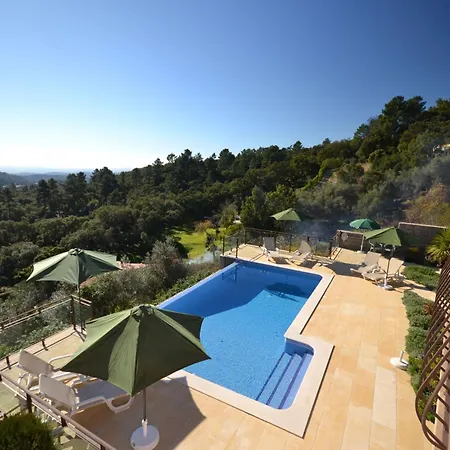 Luxurioese Privatvilla Mit Infinity Pool